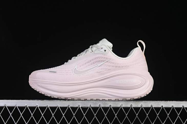 Picture of Nike Vomero Plus _SKUfw21169672577496659fw